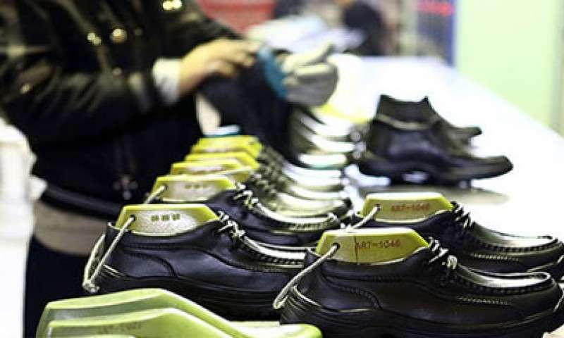 حکمرانی رکود بر بازار کفش ایرانی/ تولید ملی در کما